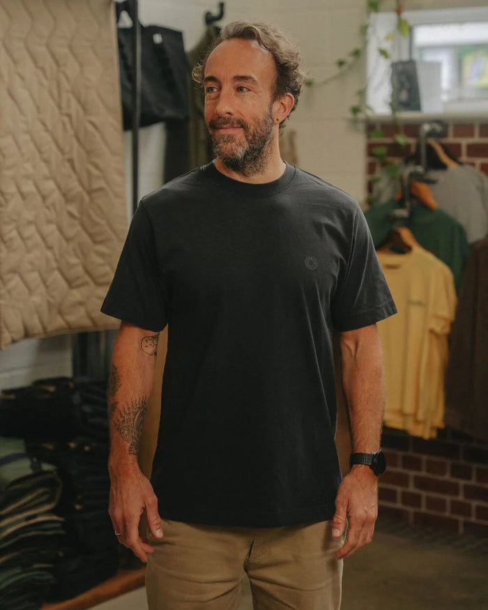 ‘O’ Heavy Tee Black